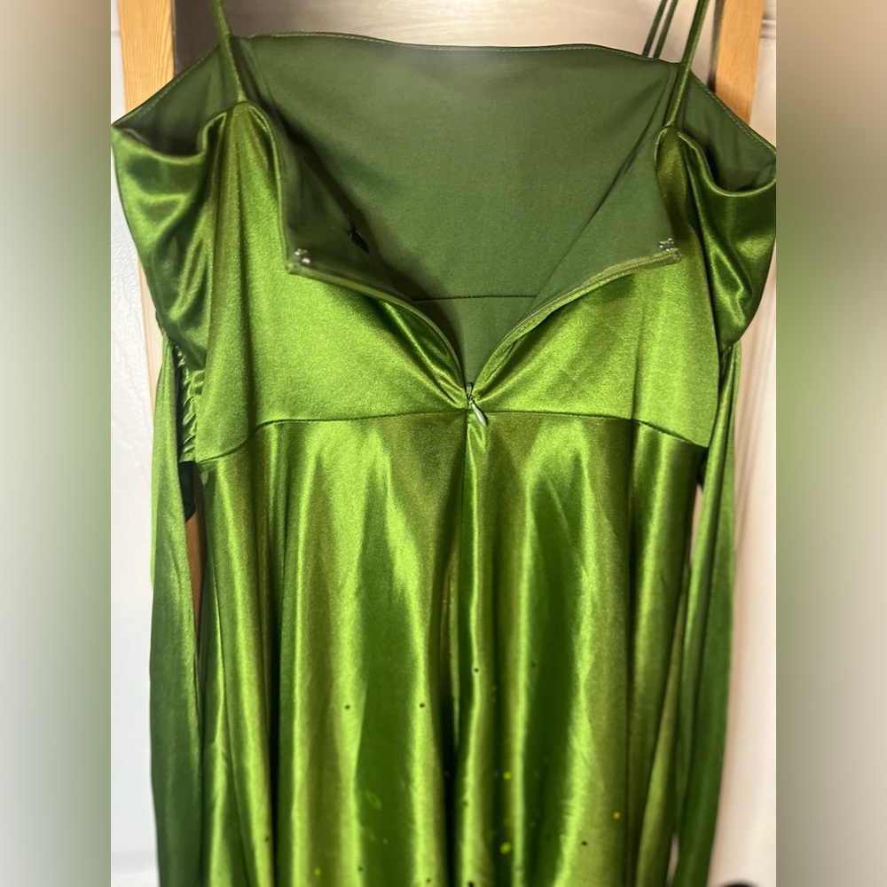 Le Chateau Formal Green Dress, Cocktail Dress, Prom, Size 7/8. - Picture 4 of 12